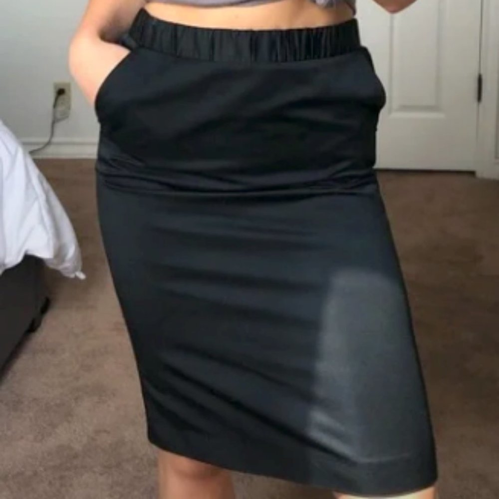 Madewell Knee Length Pencil Skirt in Black